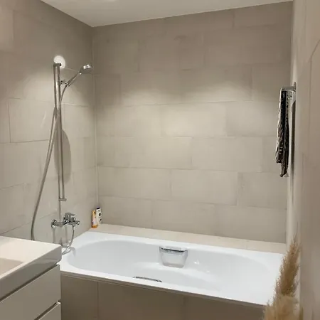 Beautiful In شقة *